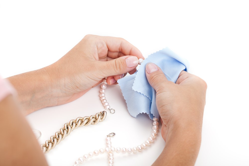 Wipe Jewelry After Wearing It